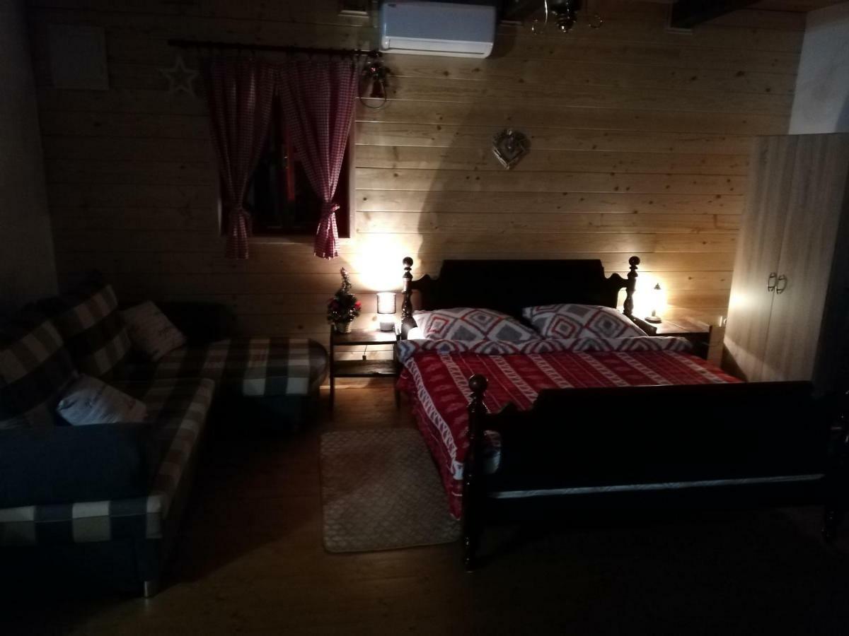 Pod Orehom Drvena Kuca I Sauna Krapina Extérieur photo