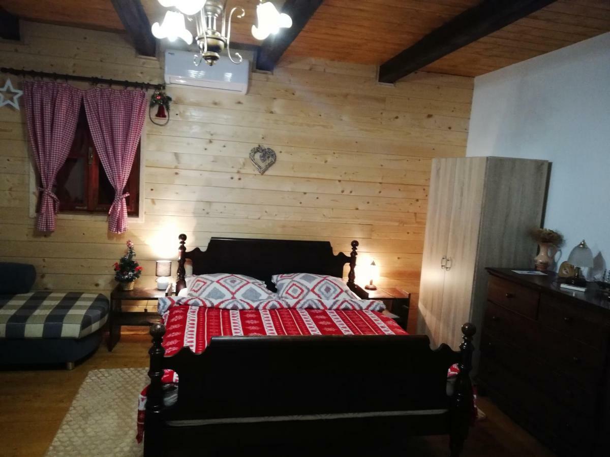 Pod Orehom Drvena Kuca I Sauna Krapina Extérieur photo