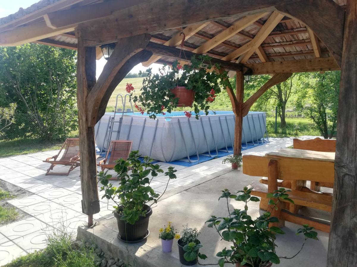 Pod Orehom Drvena Kuca I Sauna Krapina Extérieur photo